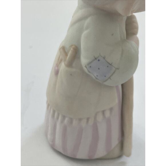 PRECIOUS MOMENTS NATIVITY 104000 SHEPHERD w/STAFF COME LET‎ US ADORE HIM 1986 - Picture 8 of 9